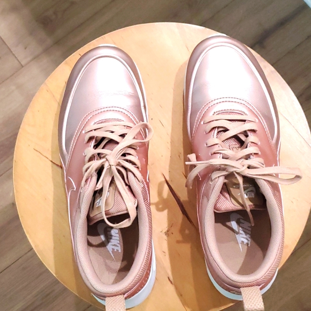 Nike Air Max Thea - Rose Gold size 8 NWOT
